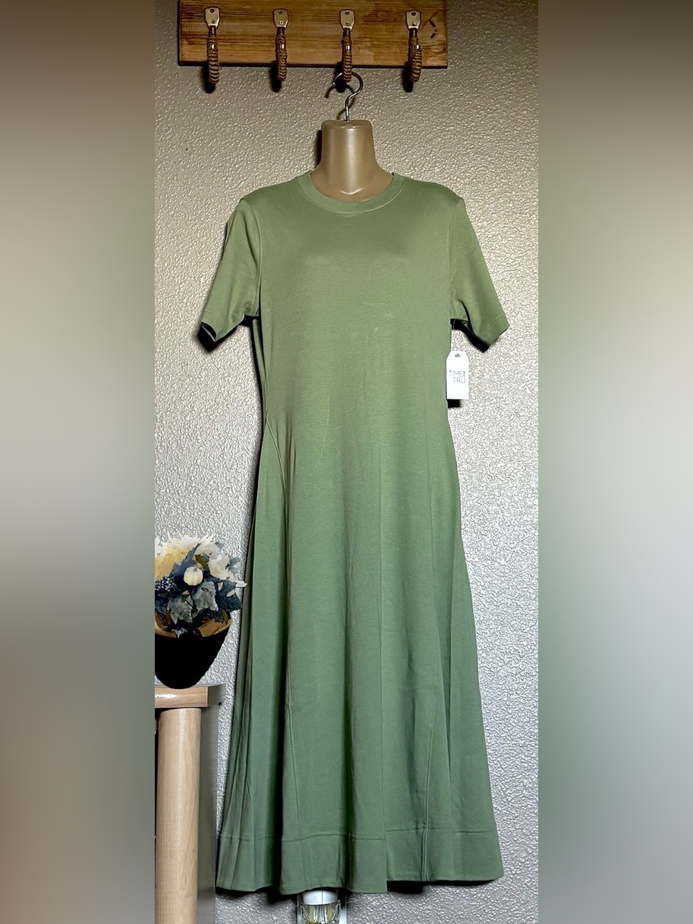 TIME & TRU Classic Olive Green Short-Sleeve Maxi Dress | *NWOT | MED |